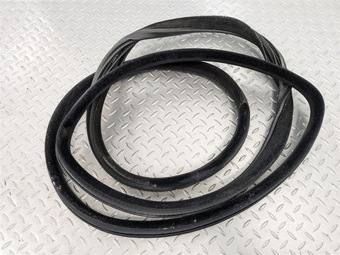 10-13 LAND ROVER RANGE ROVER SPORT REAR LEFT SIDE DOOR RUBBER SEAL LR026447 OEM