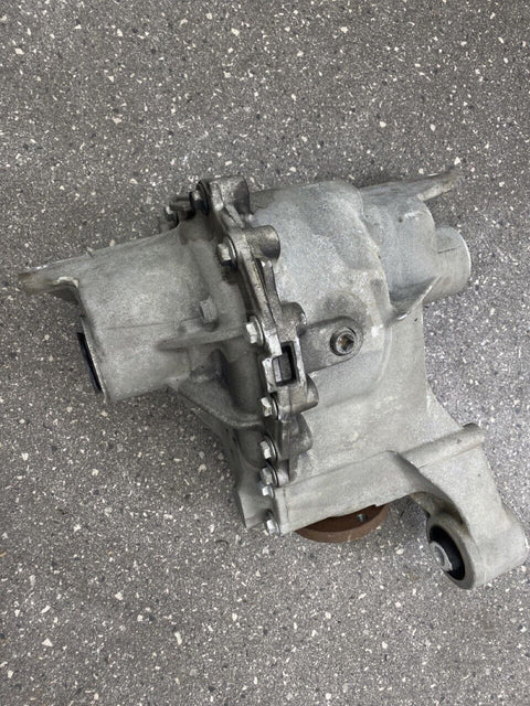 2010-2013 LAND ROVER RANGE ROVER SPORT REAR DIFFERENTIAL CARRIER 7H424W063DC OEM