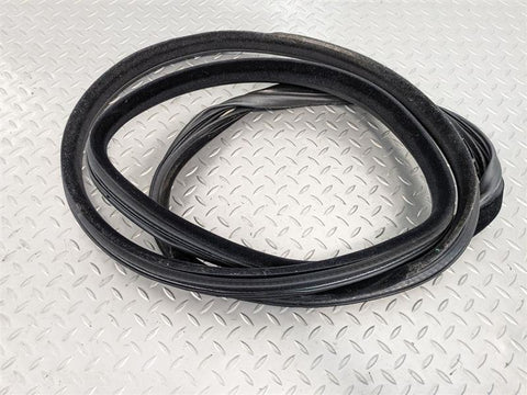 10-13 LAND ROVER RANGE ROVER SPORT REAR RIGHT SIDE DOOR RUBBER SEAL LR026447 OEM