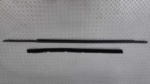 2010-2013 LAND ROVER RANGE ROVER SPORT DOOR WINDOW SEAL 5H32-202W08-AA OEM