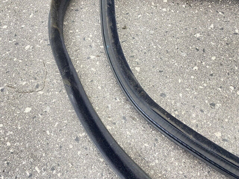 10-13 LAND ROVER RANGE ROVER SPORT FRONT RIGHT RUBBER DOOR SEAL LR077687 OEM